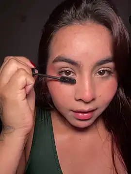 Zarahs Blare1 online show from May 31, 1:00 am