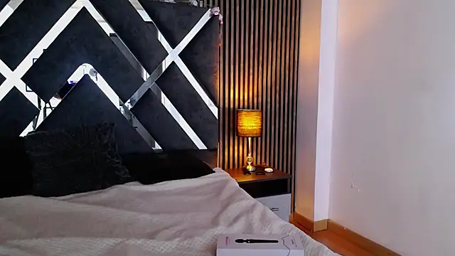 Amy channel online show from April 16, 1:11 pm