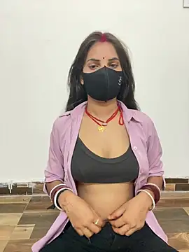 Pooja Love143 online show from May 7, 12:20 pm