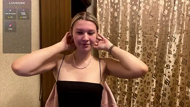 SkyeDavis online show from January 11, 8:36 pm