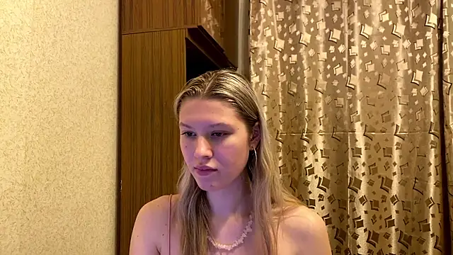 SkyeDavis online show from December 20, 8:57 pm