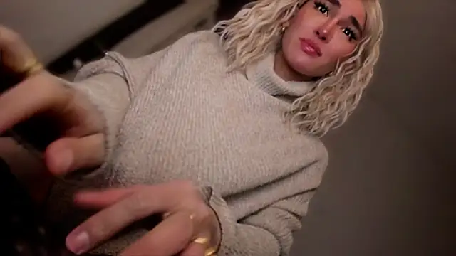 MissTransUSA online show from November 14, 8:20 pm