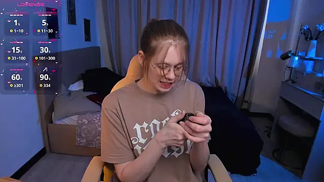 Alison Doody online show from April 4, 7:51 am