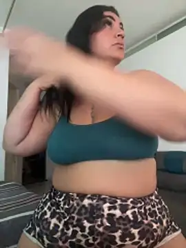 sophie-honey online show from January 31, 7:45 pm