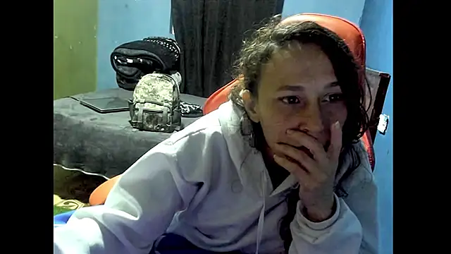 riquimona online show from February 24, 1:38 am