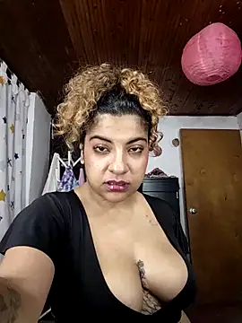 Zarah Moon online show from December 18, 4:06 am