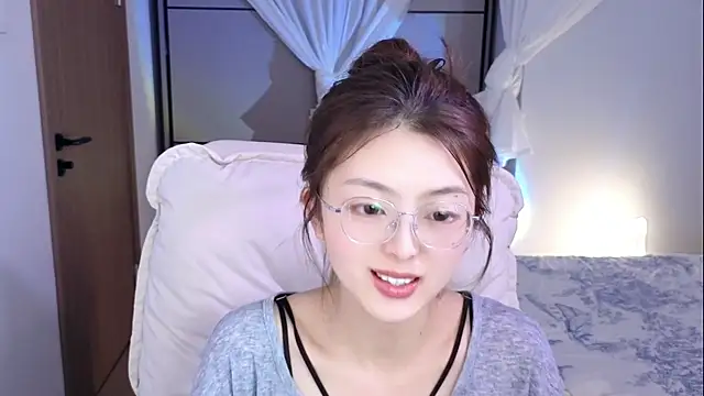 Koikoi    online show from April 3, 6:44 am