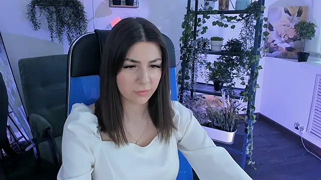 DiRosie online show from May 7, 1:26 pm