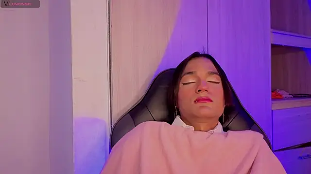 tiffanyy 777 online show from July 12, 5:19 am