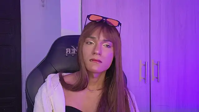tiffanyy 777 online show from May 30, 3:59 am