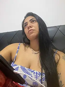 Nini  online show from May 6, 11:42 pm