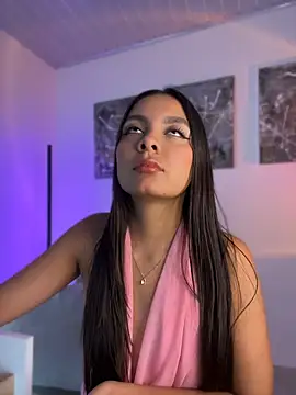 Nicollewest1 online show from June 4, 10:36 pm
