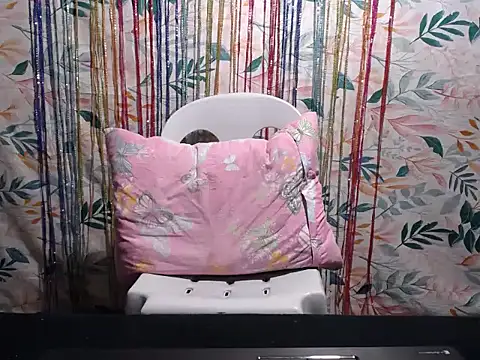 WildHornyPussy4u online show from December 21, 12:20 pm