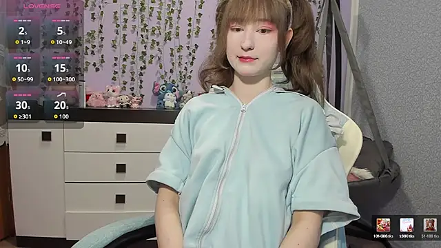 Yoonhee ki online show from May 11, 4:04 pm