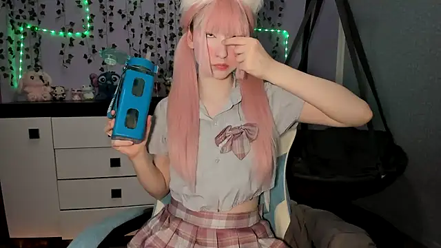 Yoonhee ki online show from February 8, 2:43 pm