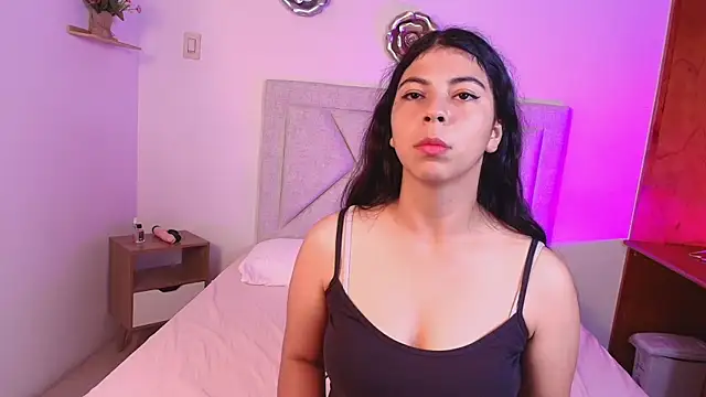 Emilyy Vegaa online show from December 22, 1:47 pm