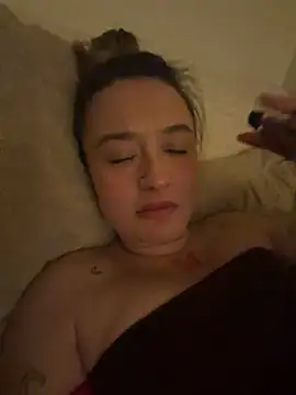 LilyLuck  online show from February 19, 1:16 am