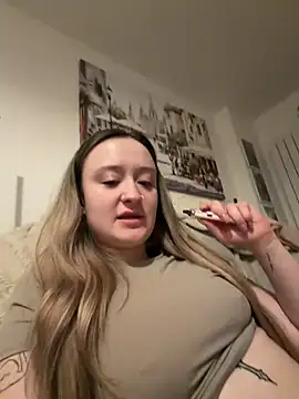 LilyLuck  online show from February 7, 10:24 pm