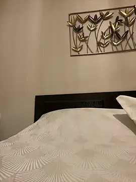 lilith0202 online show from March 6, 9:32 pm