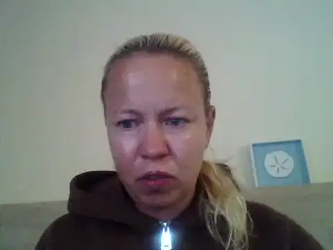 jennyblondeuk online show from May 21, 7:56 pm