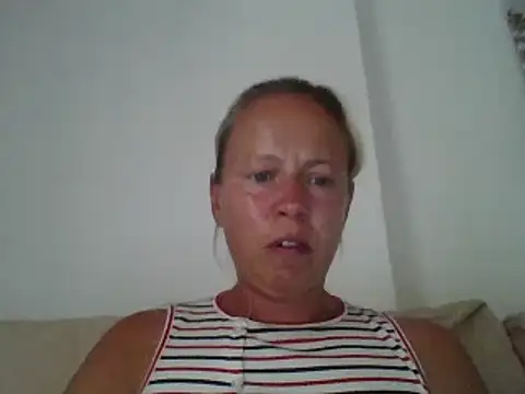 jennyblondeuk online show from June 22, 6:38 pm