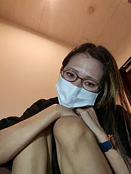 tomatocjin124 online show from April 27, 1:35 am