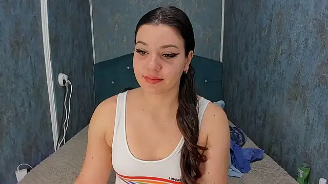 RedAssHottie online show from January 19, 4:19 am