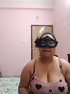 DesiSeductress online show from July 3, 8:37 pm