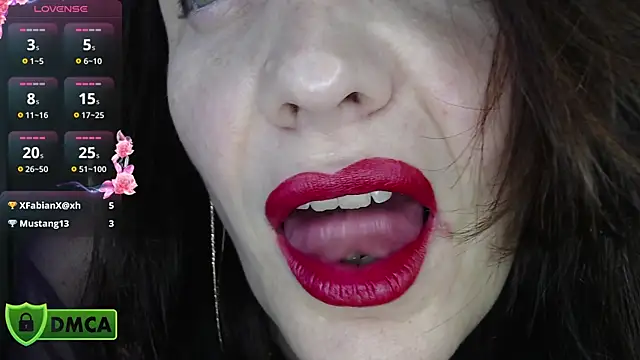 LindaXSteve online show from November 8, 10:48 pm