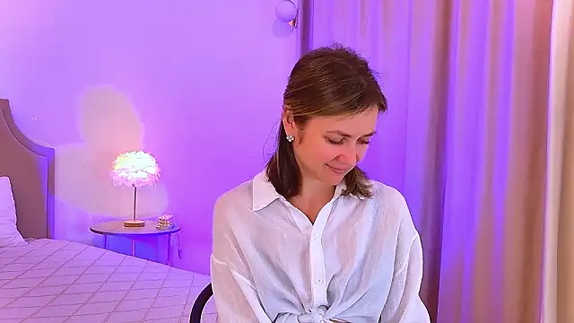 EmeraldGlow online show from February 10, 3:15 pm