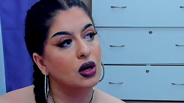 NayaNoirX online show from March 29, 1:32 pm