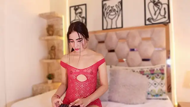 Sophieh Sweet online show from February 8, 3:54 am