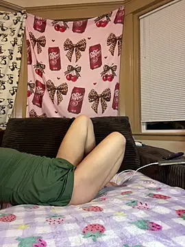 FaiiryArii online show from February 11, 6:48 am