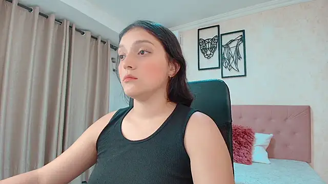 littlemolly walcott online show from June 26, 10:55 pm