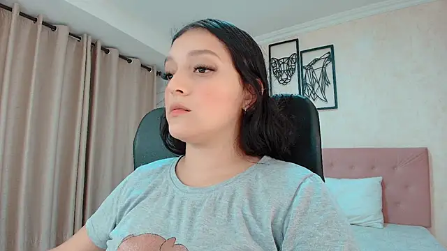 littlemolly walcott online show from July 25, 10:28 pm