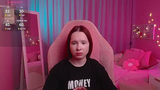 Haya Harareet online show from April 3, 7:39 am