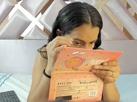 MiaKleinX online show from March 19, 9:08 pm