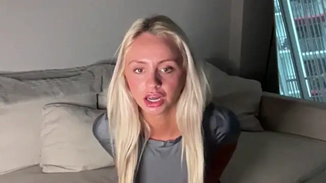 babymiaaaa online show from January 13, 9:52 pm