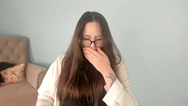 AugustaDakin online show from January 11, 12:54 pm