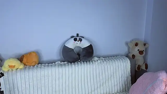 jasmilee online show from February 2, 8:30 pm