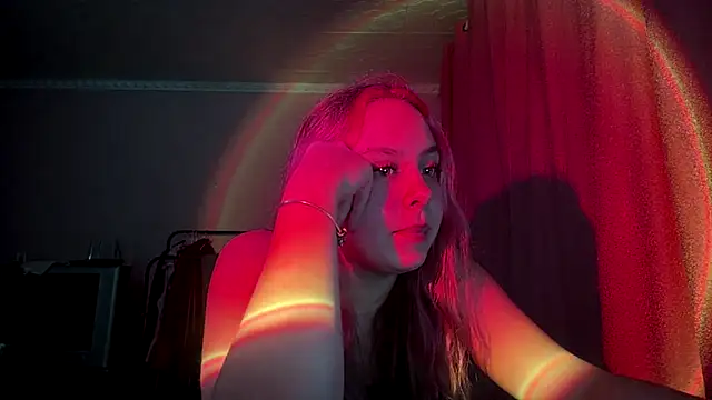 ZoraDearmon online show from January 6, 9:18 pm