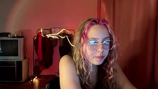 ZoraDearmon online show from February 10, 11:19 pm