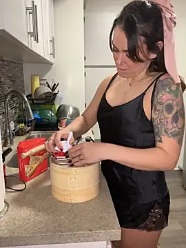 AmericanCreampies online show from February 15, 4:37 am