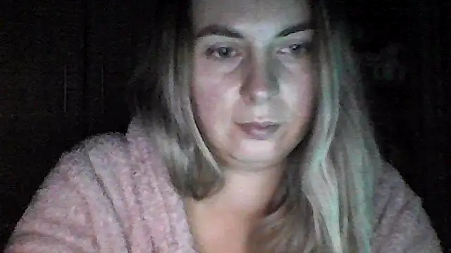 VikiLove765 online show from January 10, 4:39 am