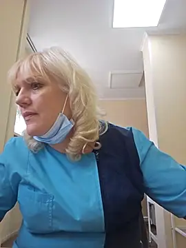 AliceStar333 online show from February 19, 1:32 pm