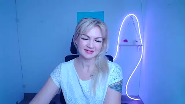 Madonna Fire online show from March 29, 9:08 am