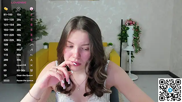 TessaDavidson online show from February 26, 12:37 pm