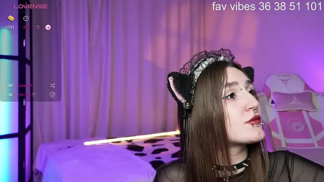 Alice Goth online show from May 25, 10:25 am