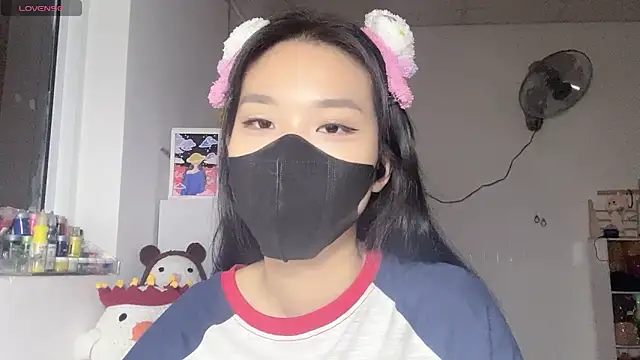 Tieu-May online show from April 18, 8:17 am