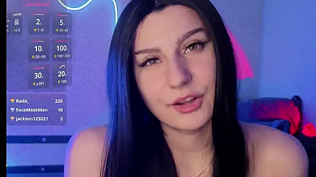 ValeryAlfie online show from April 13, 6:30 pm